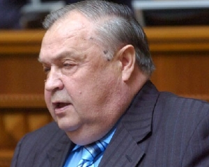 Коммунисты говорят, что "регионалы" "выбрасывают" их с выборов