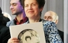 Людмила Янукович получила на день рождения икону и тарелку