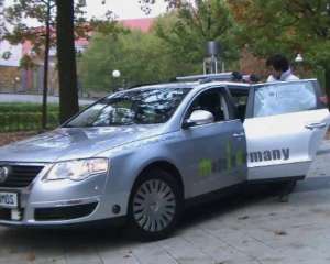 В Германии показали такси, которому не нужен водитель (ВИДЕО)