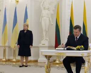 Янукович розповів, як Україна буде наближатися до ЄС