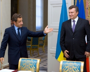Саркозі дав орден Януковичу на прохання &amp;quot;російських друзів&amp;quot;?