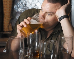 Мужчины получают больше удовольствие от алкоголя, чем женщины