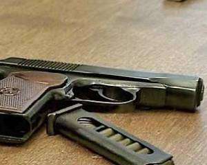 У Макіївці дитина випадково застрелилась батьковим пістолетом