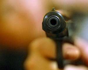 На Дніпропетровщині міліціонер застрелив старшокласника