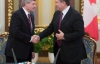 Янукович дважды &quot;облажался&quot; перед премьером Канады