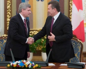 Янукович двічі &amp;quot;облажався&amp;quot; перед прем&#039;єром Канади