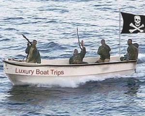 Сомалійські пірати втекли з судна з трьома українцями на борту