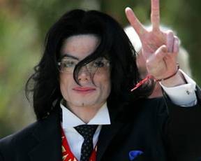 Покійний Майкл Джексон заробив більше всіх живих зірок шоу-бізнесу