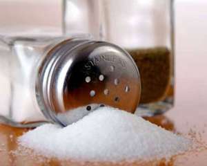 Надмірне вживання солі спричиняє серцево-судинні захворювання
