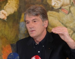 Ющенко каже, що Україна може закінчитися в адміністрації Януковича