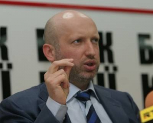 Турчинов ужаснулся от проведения выборов и рассказал о психах