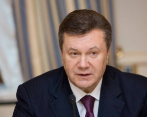 Янукович звільнив Медведька