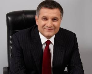 Аваков впритул наблизився до Кернеса на Харківщині