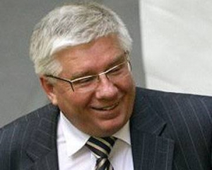Чечетов відповів на критику США виборів: "Хай вони самі там розберуться"