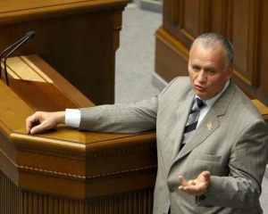 Рада готовится лишить депутатских полномочий шестерых "регионалов"
