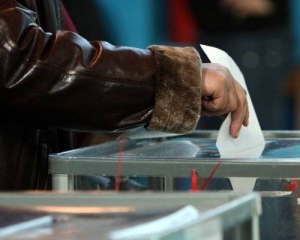 Партия регионов взяла абсолютное большинство в Киевском облсовете