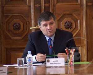 Аваков продолжает борьбу за кресло мэра Харькова