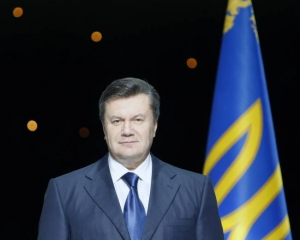 Янукович обещает защитить украинский язык