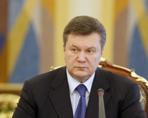 Янукович пересел на вертолет