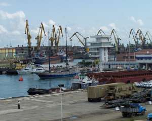 У Грузії затримали судно із сімома українцями на борту