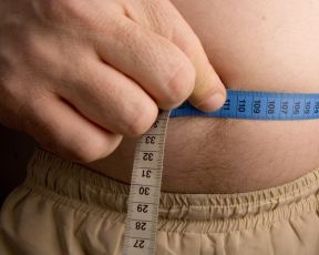 Через надмірну вагу можна втратити слух