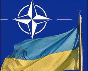 НАТО продолжает ждать Украину