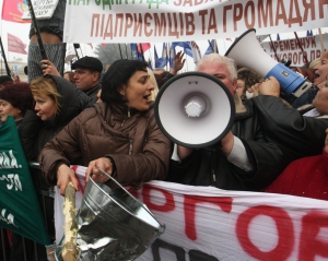 Підприємці "звільнили" Бродського, Тігіпка і Азарова
