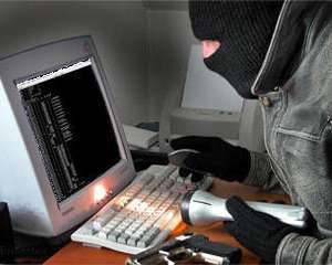Хакери оголосили війну російським чиновникам