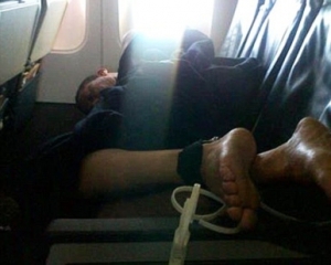 П&#039;яному пасажиру рейсу Одеса — Москва не дали відкрити люк