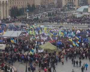 У Попова хотят переселить митингующих на Подол