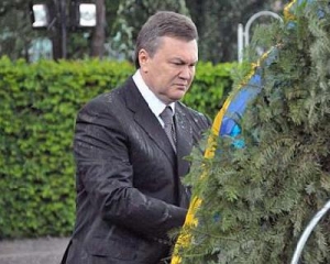 Янукович візьме участь у своїй акції вшанування жертв Голодомору
