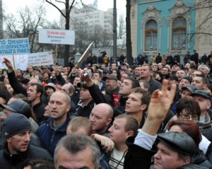 Підприємці вимагають від Януковича виборів Ради у 2011 році