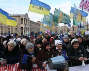 Профспілки погрожують протестами проти ще одного творіння Азарова