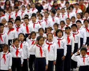 Около 100 китайских детей пострадали в давке на школьной лестнице