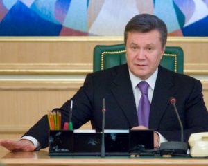 Украинцы оценили &amp;quot;демократию Януковича&amp;quot; на слабенькую троечку