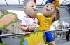 На лицах талисманов Евро-2012 увидели признаки даунизма