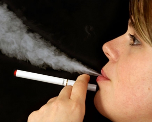 Через електронні цигарки до організму потрапляють токсини