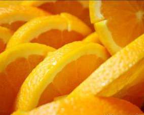 Понизить температуру можно апельсинами