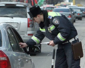 Пропозиція забирати водійські права у заставу суперечить Конституції - юрист