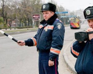 ГАИ не будет останавливать авто с иностранными номерами без причин