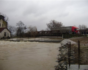 МЧС похвасталось, что побороло паводок в Закарпатье