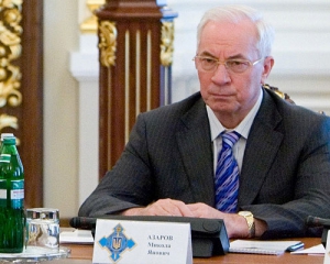 Азаров задумал переселить Колесникова и Тигипка