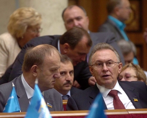 "Регіонали" хочуть молитися перед засіданнями у Раді