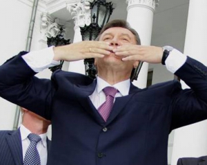 Янукович смог осилить слово &amp;quot;археология&amp;quot; с четвертой попытки (ВИДЕО)