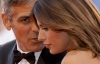 Девушка Джорджа Клуни радовала папарацци подтянутыми ягодицами (ФОТО)