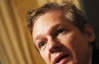 Основатель WikiLeaks изданием автобиографии оплатит судебные издержки