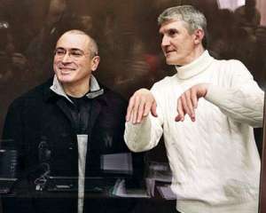 Судья третий день оглашает Ходорковскому и Лебедеву приговор