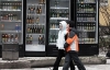  Попов пересмотрит решение о запрете алкоголя и сигарет в киосках  