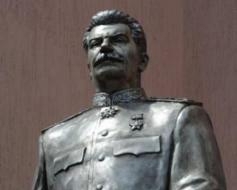 Підрив пам&#039;ятника Сталіну &quot;вішають&quot; на &amp;quot;свободівців&amp;quot;