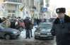 Возле Генпрокуратуры тимошенко ждут с плакатом &quot;Спасибо за пенсии&quot;